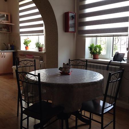 Hostel Arzy Atyraū Екстериор снимка