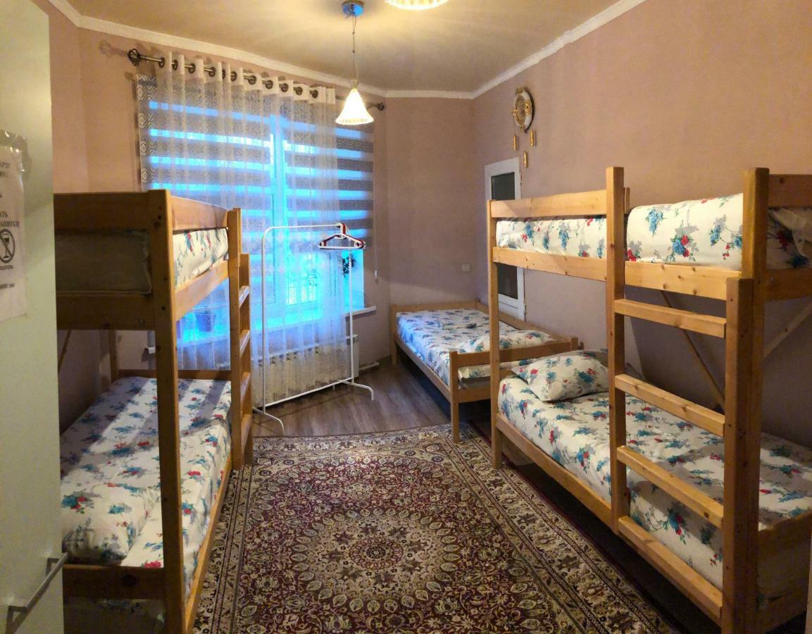 Hostel Arzy Atyraū Екстериор снимка